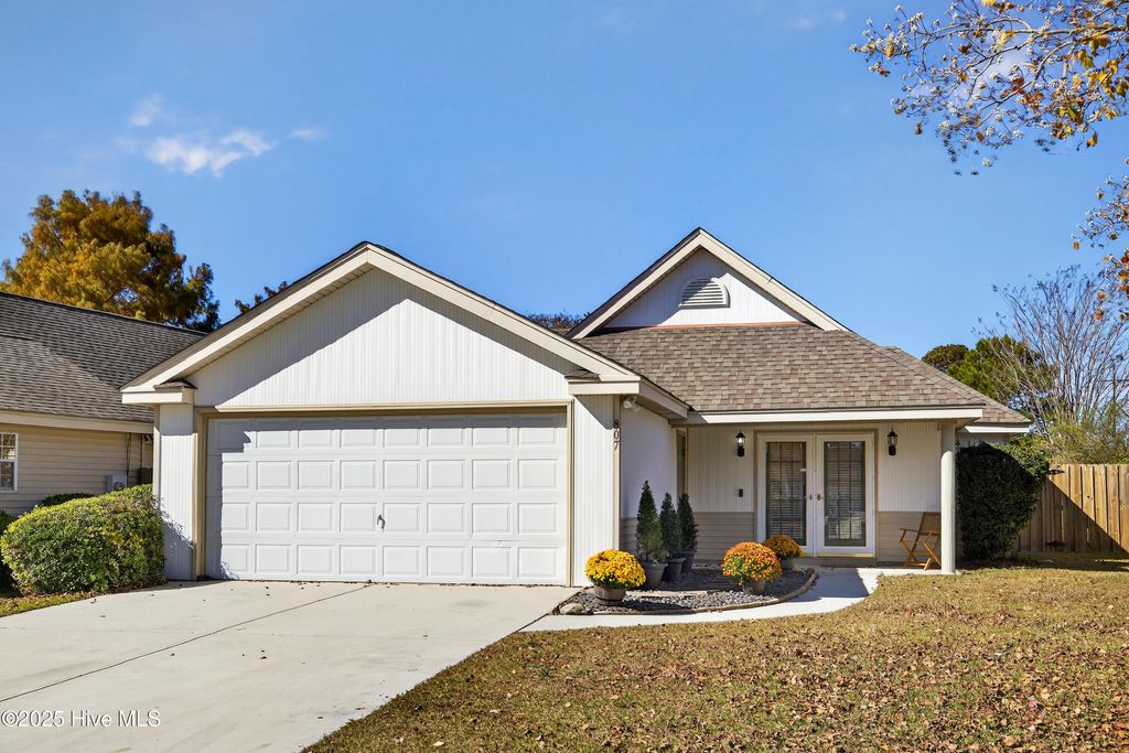 Photo of 807 Spy Glass Court, Wilmington, NC 28411 (MLS # 100541920)