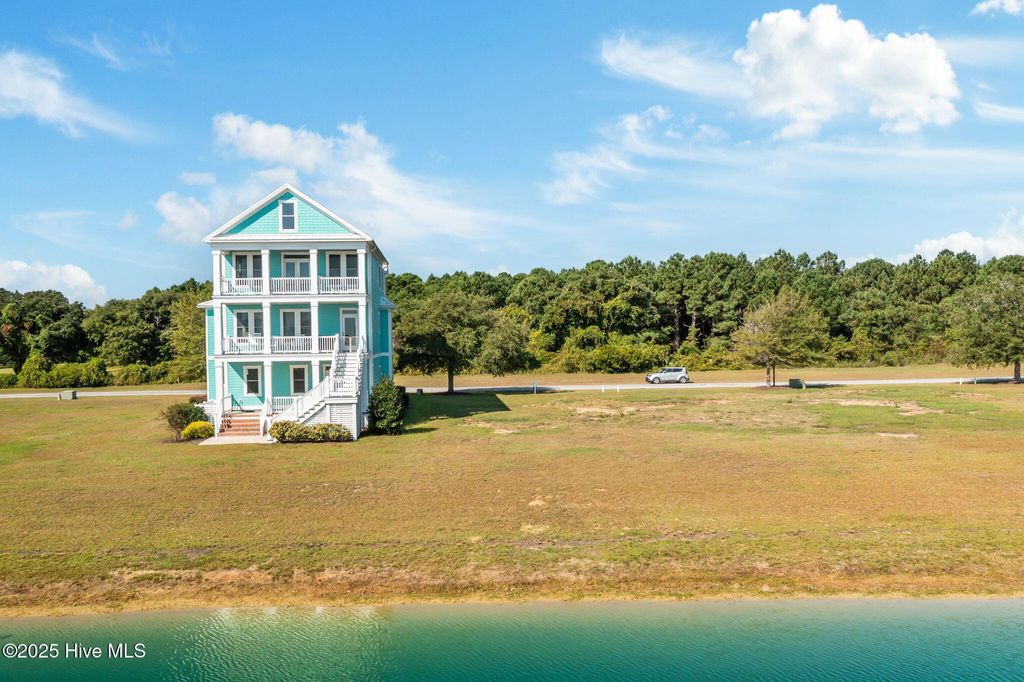 Photo of 335 Kensington Place, Newport, NC 28570 (MLS # 100532202)