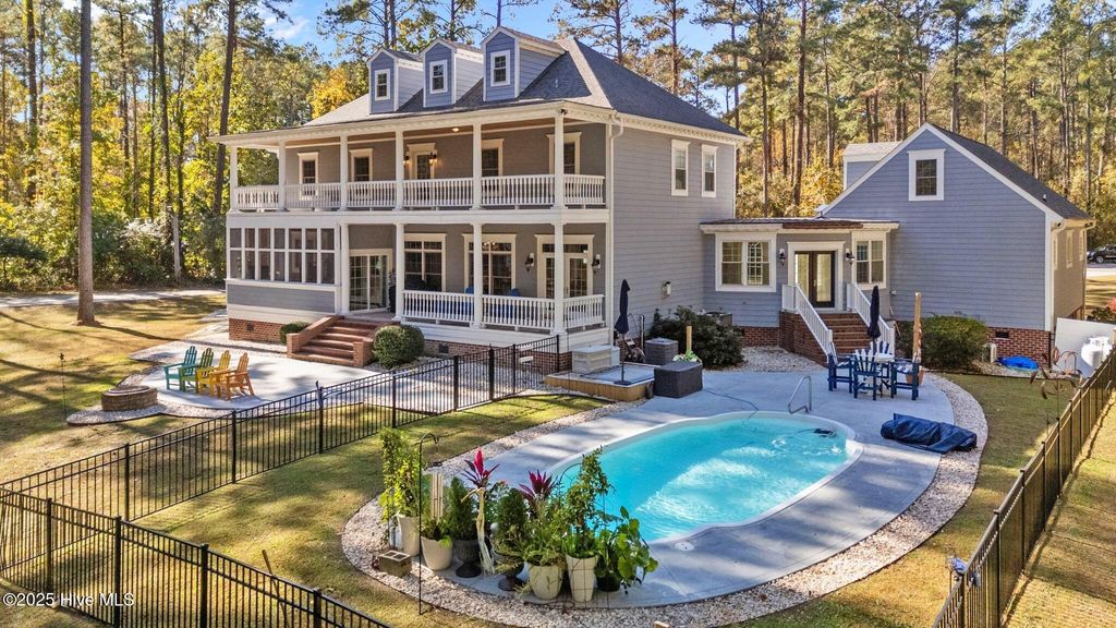 Photo of 11 Bullens Creek Drive, New Bern, NC 28562 (MLS # 100541773)