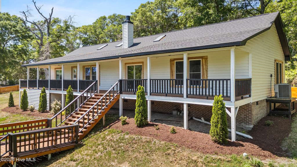 Photo of 3126 Tradewinds Avenue SW, Supply, NC 28462 (MLS # 100568945)