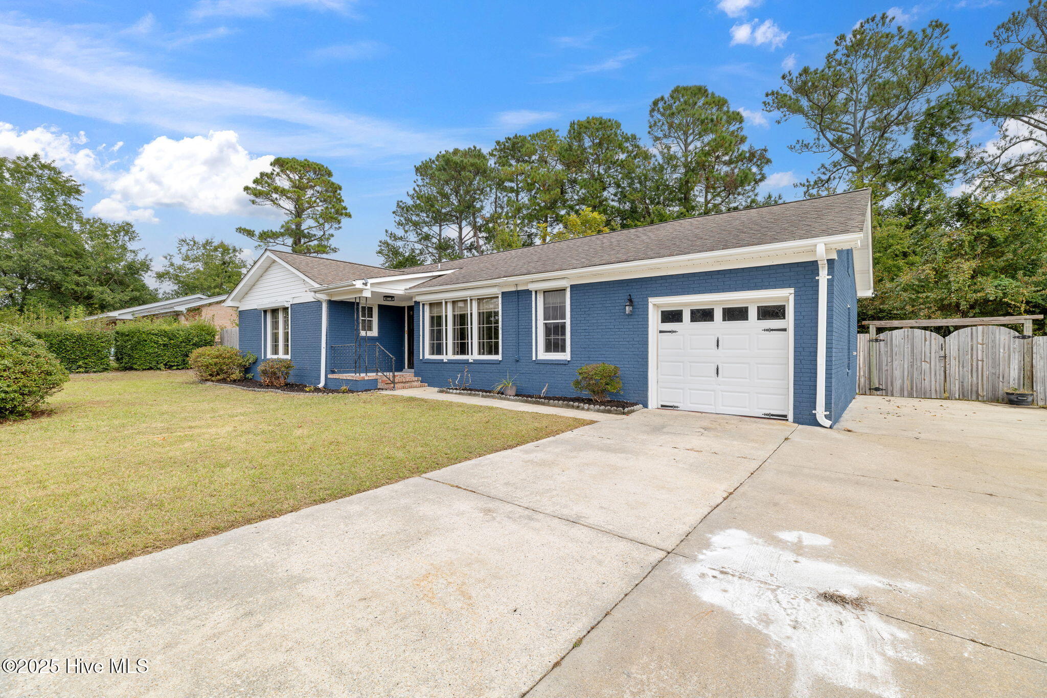 1206 Kings Grant Road