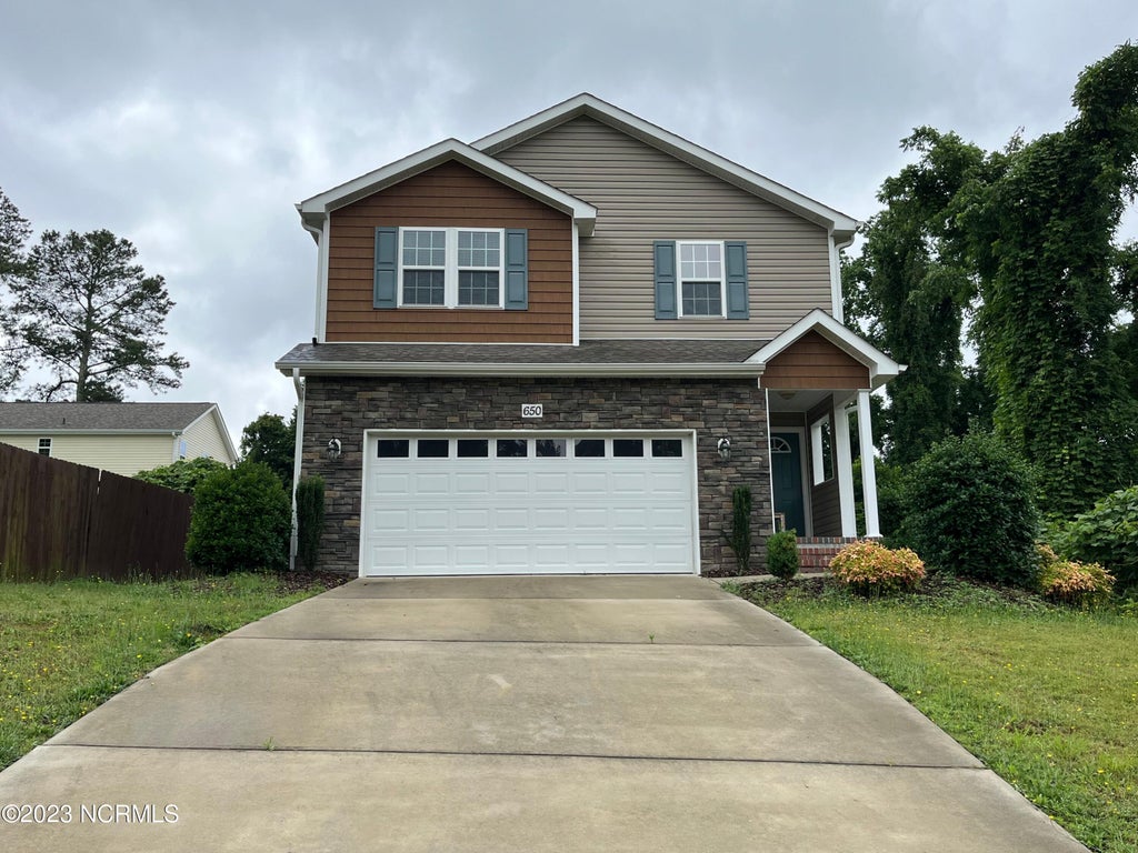 Photo of 650 W Connecticut Avenue, Southern Pines, NC 28387 (MLS # 100611838)