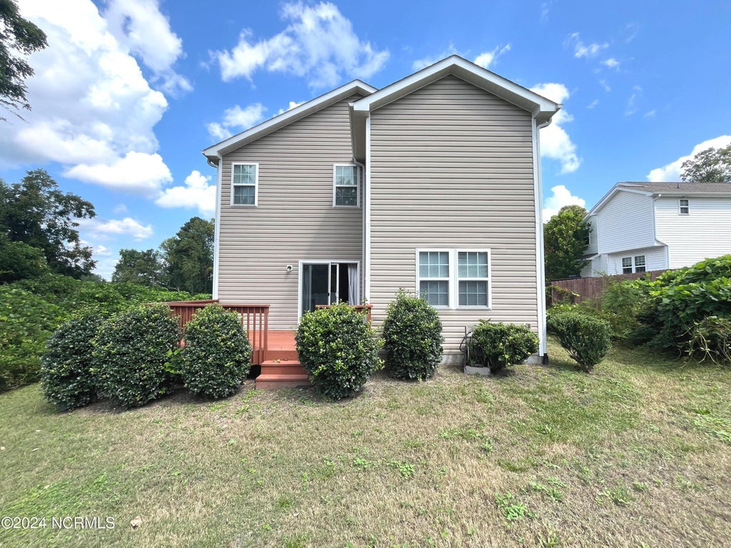 Photo of 650 W Connecticut Avenue, Southern Pines, NC 28387 (MLS # 100611838)