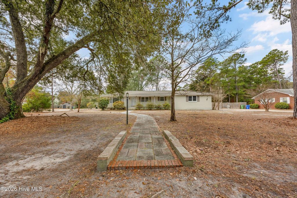 Photo of 9 Castlewood Drive, Wilmington, NC 28409 (MLS # 100548669)