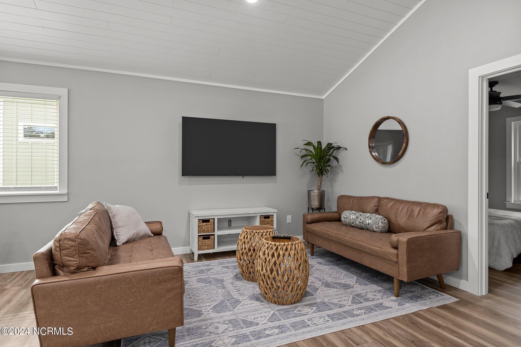 157 Long Pond Loop