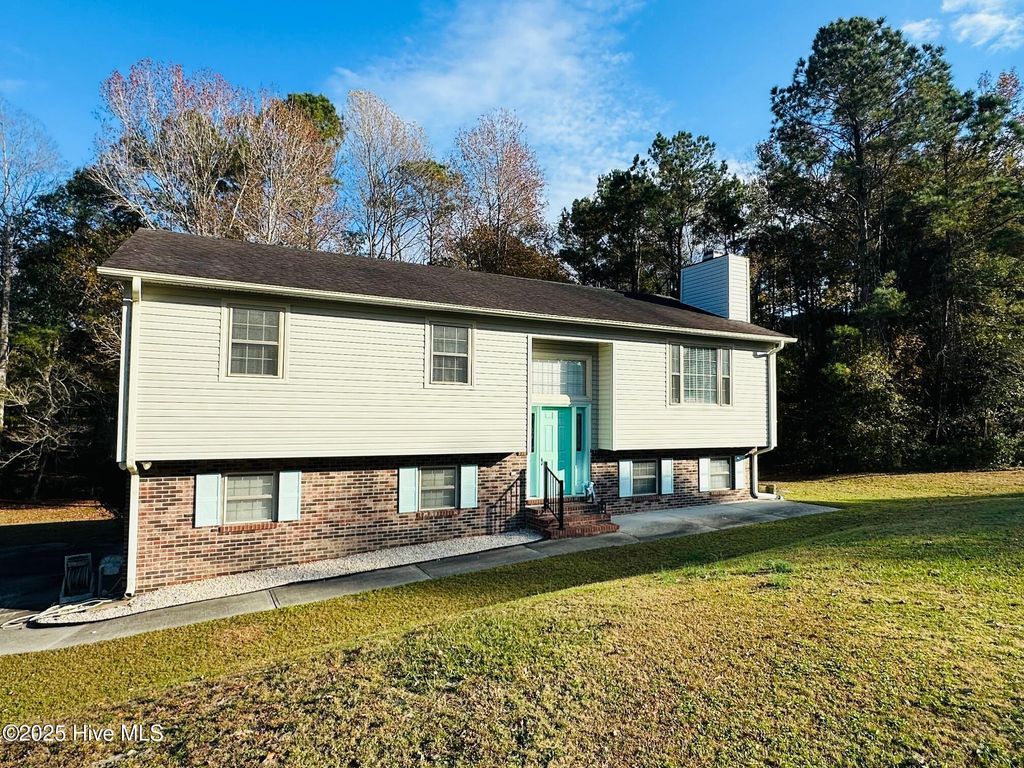 Photo of 4015 Forest Lake Drive SW, Shallotte, NC 28470 (MLS # 100542135)