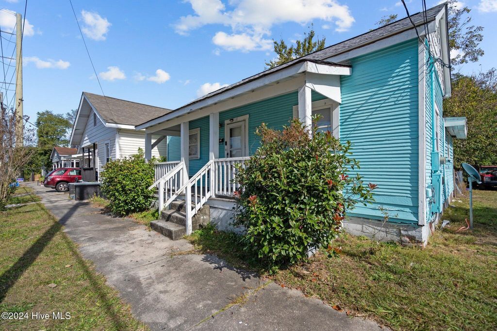 Photo of 720 N 11th Street, Wilmington, NC 28401 (MLS # 100489468)