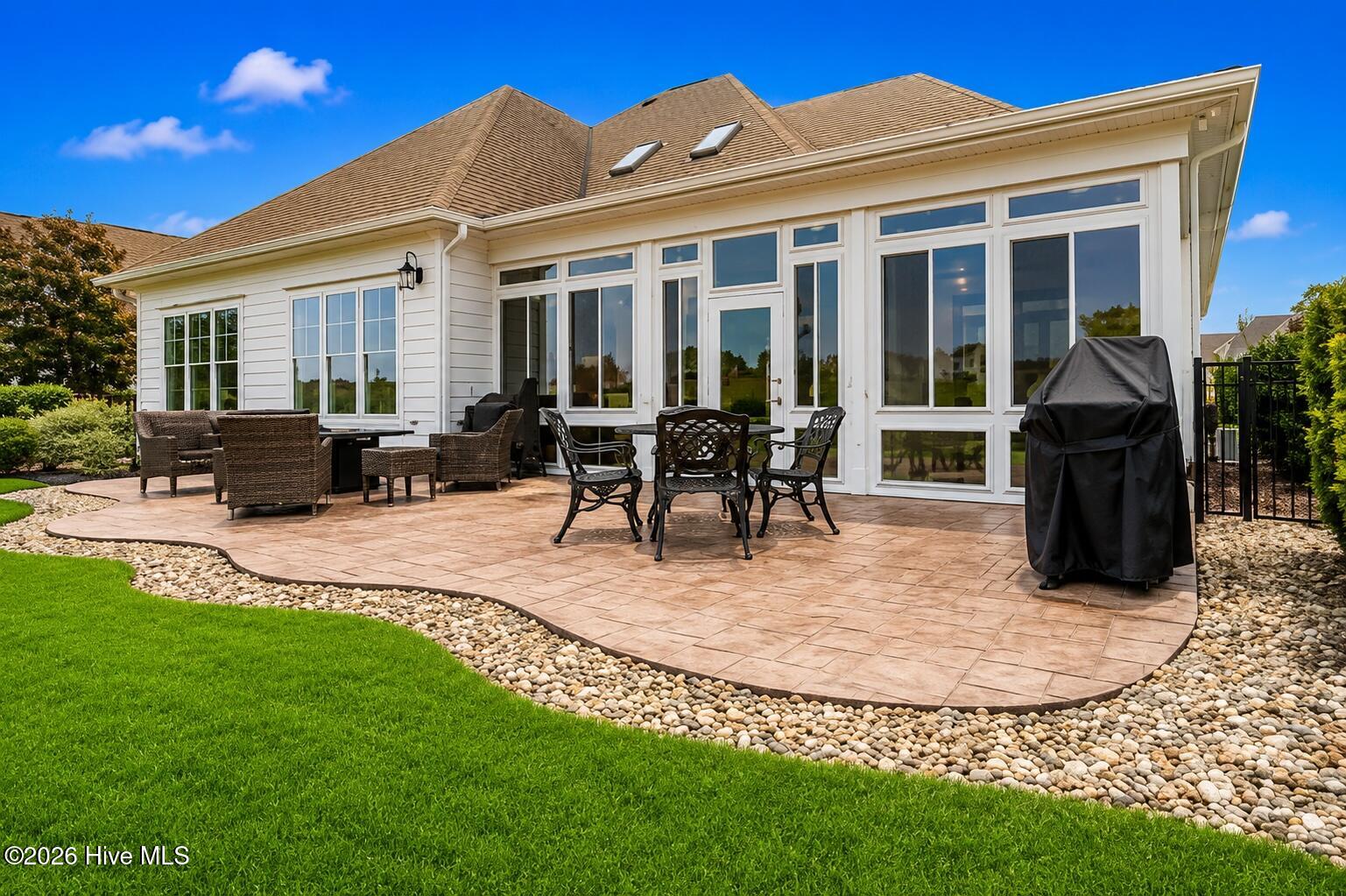 2911 Legends Drive
