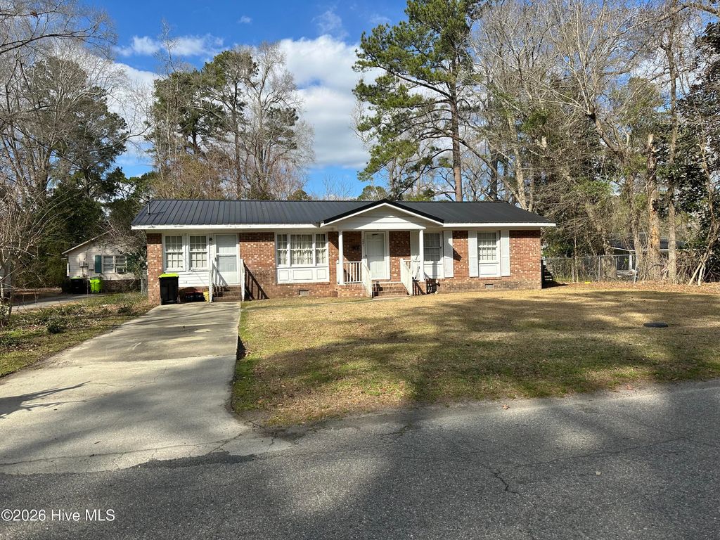 Photo of 221 E Lewis Street, Whiteville, NC 28472 (MLS # 100556421)