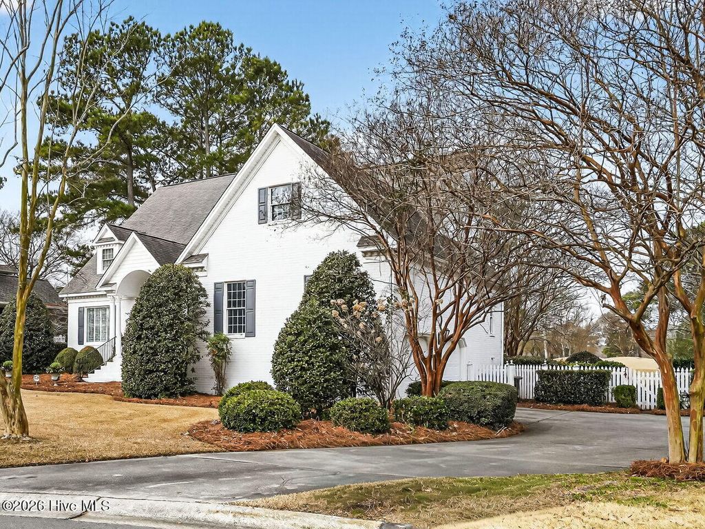 Photo of 3002 Westview Drive, Greenville, NC 27834 (MLS # 100548188)