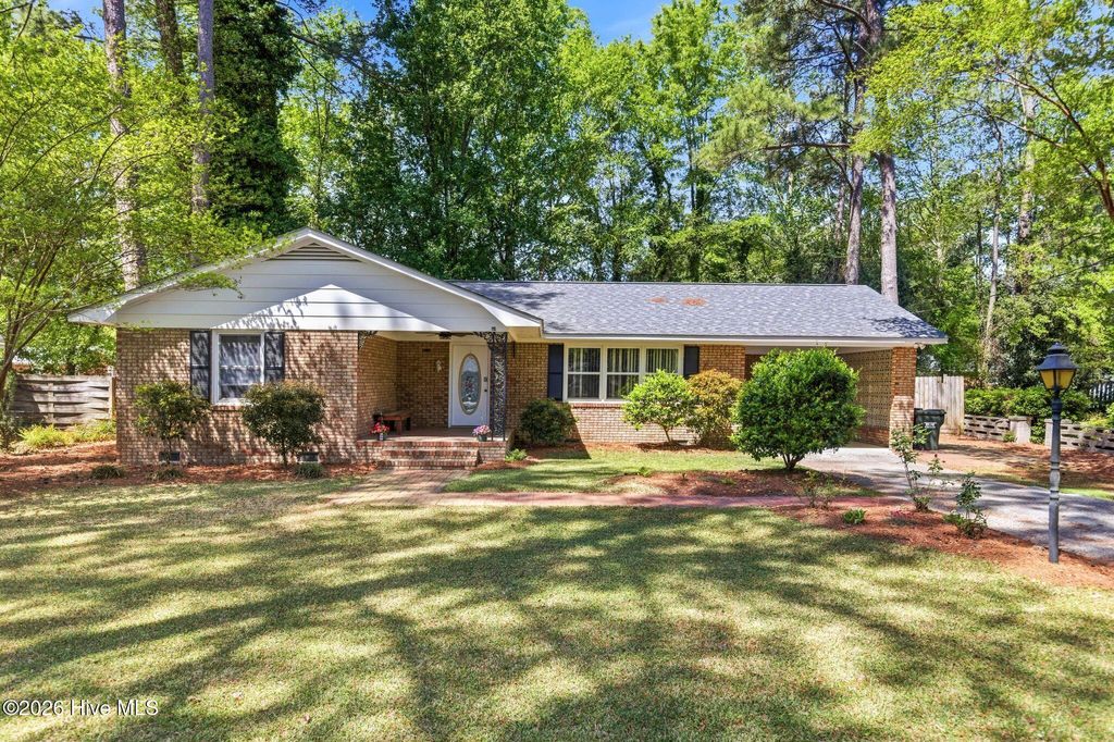Photo of 235 Oak Street, Wallace, NC 28466 (MLS # 100566566)