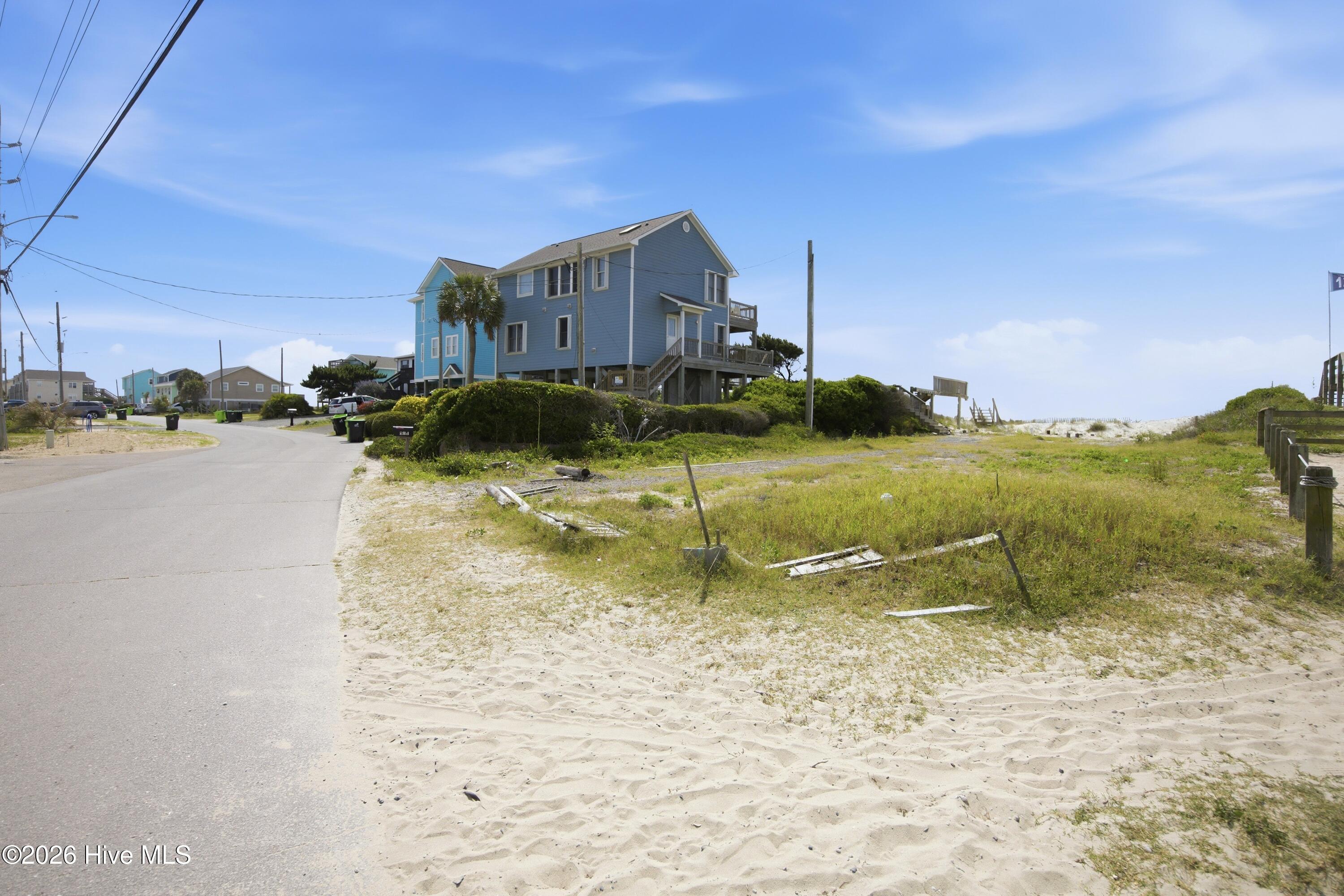 522 N Shore Drive
