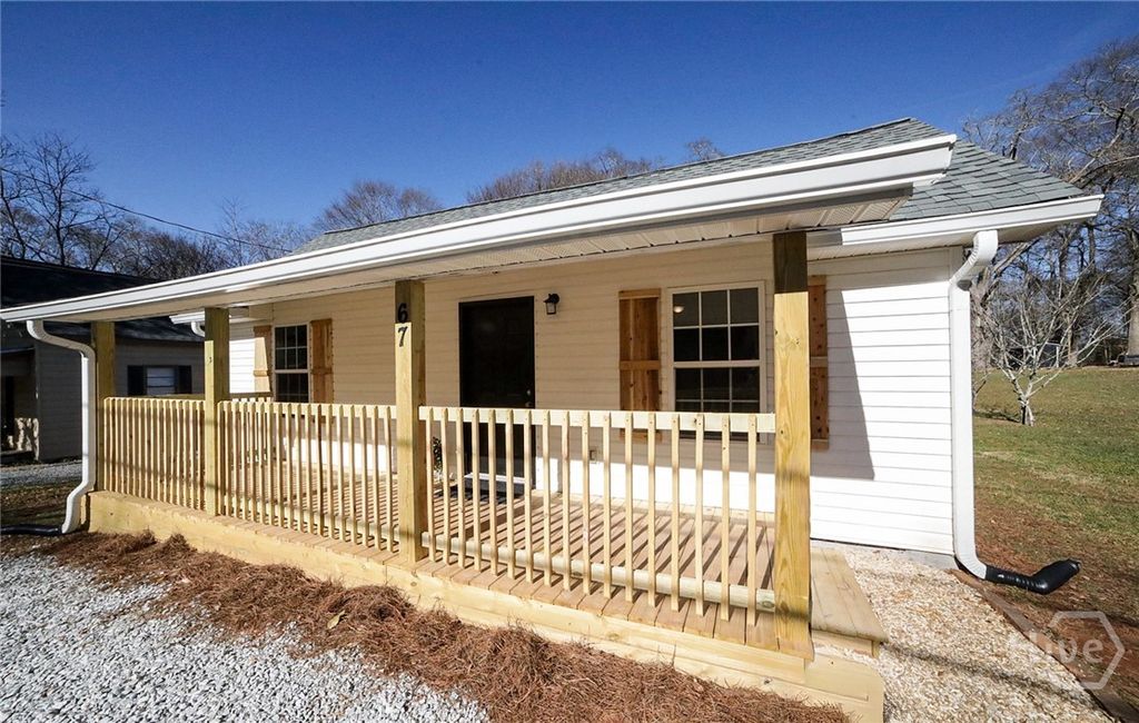 Photo of 67 Cotton Street, Commerce, GA 30529 (MLS # CL347345)