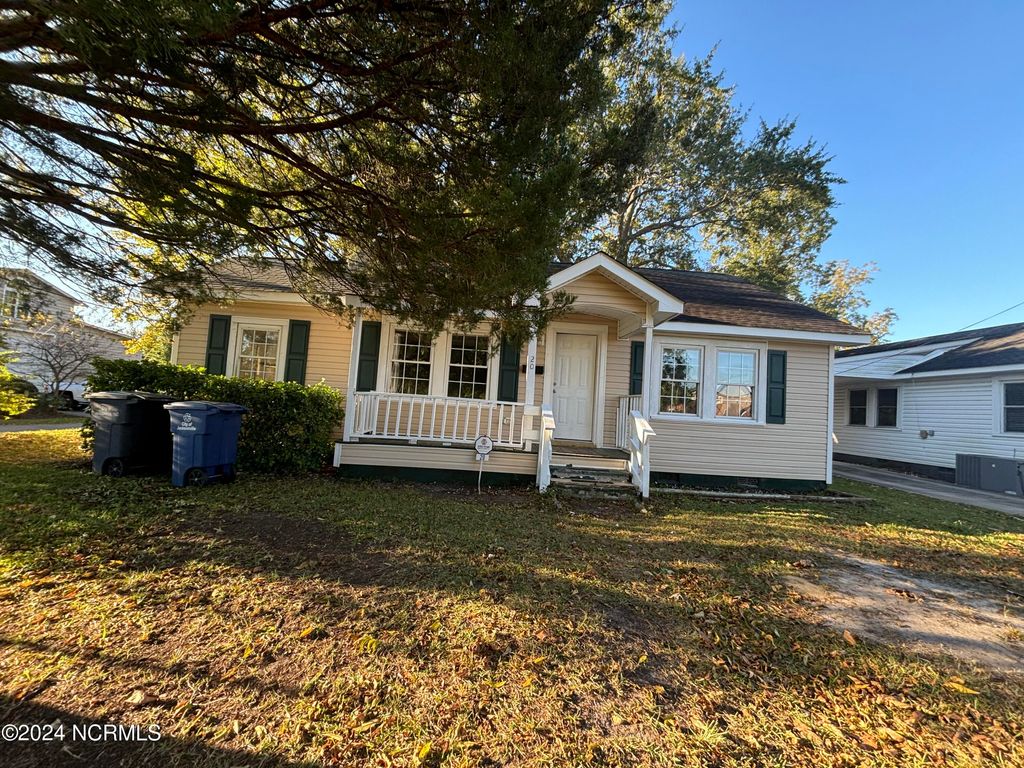 Photo of 20 Ward Street, Jacksonville, NC 28540 (MLS # 100556554)
