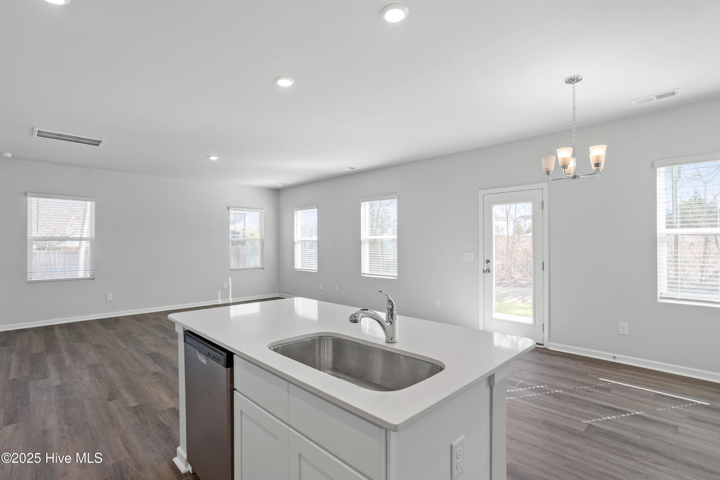 621 S Squires Run Lane