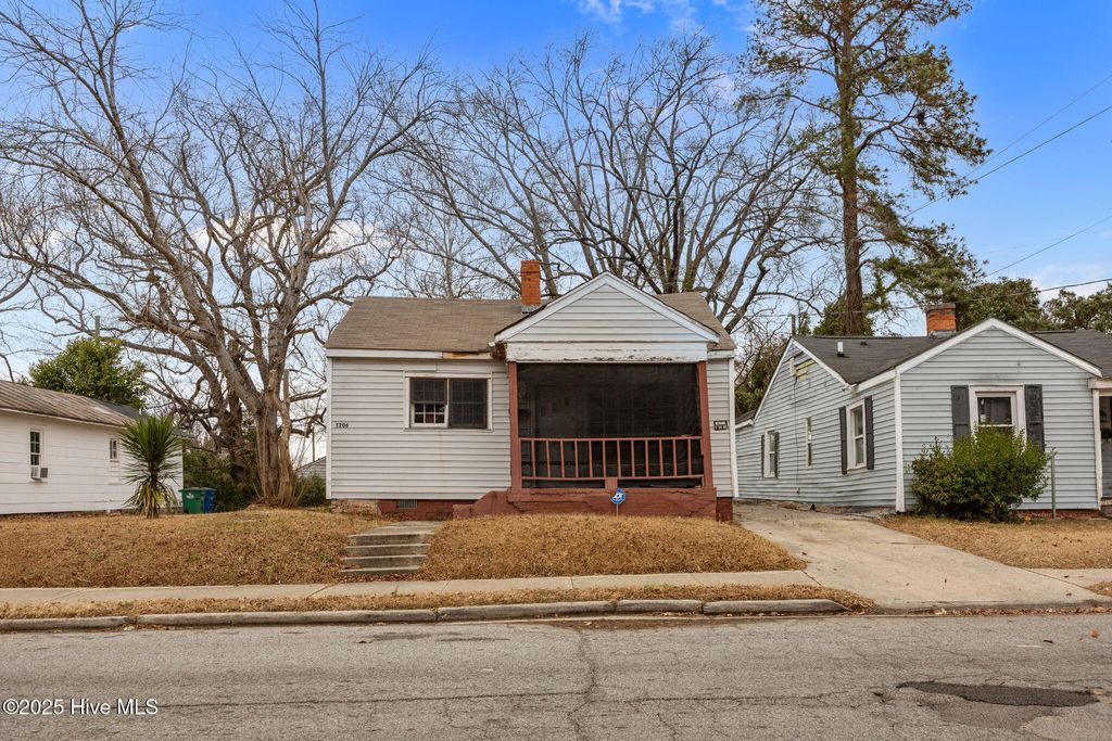 Photo of 1206 W 3rd Street, Greenville, NC 27834 (MLS # 100546906)