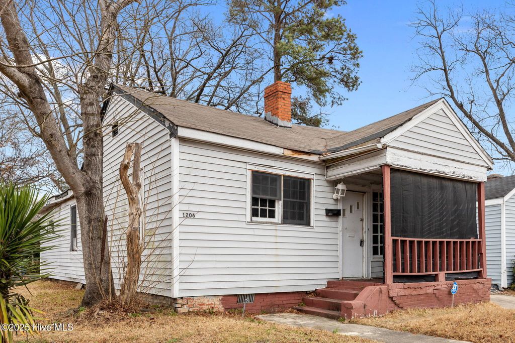 Photo of 1206 W 3rd Street, Greenville, NC 27834 (MLS # 100546906)