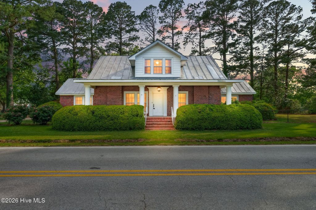 Photo of 207 W 3rd Street, Princeton, NC 27569 (MLS # 100573148)