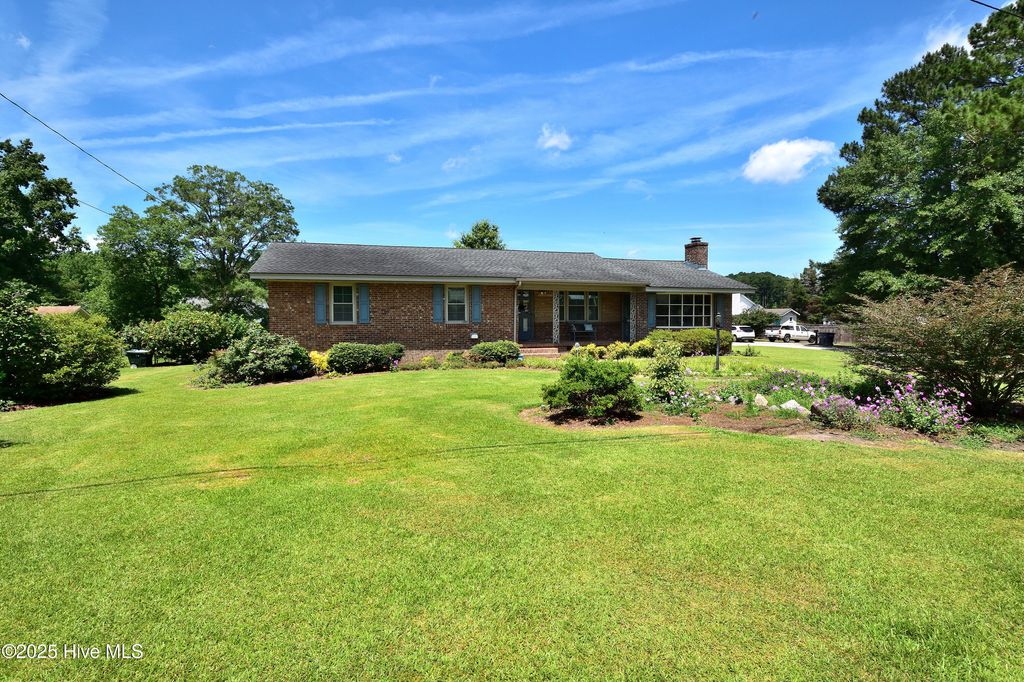 Photo of 112 Emerson Drive, Rocky Mount, NC 27803 (MLS # 100515208)