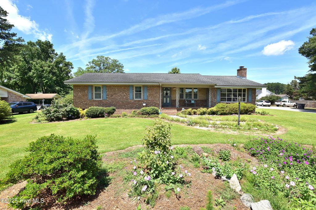 Photo of 112 Emerson Drive, Rocky Mount, NC 27803 (MLS # 100515208)