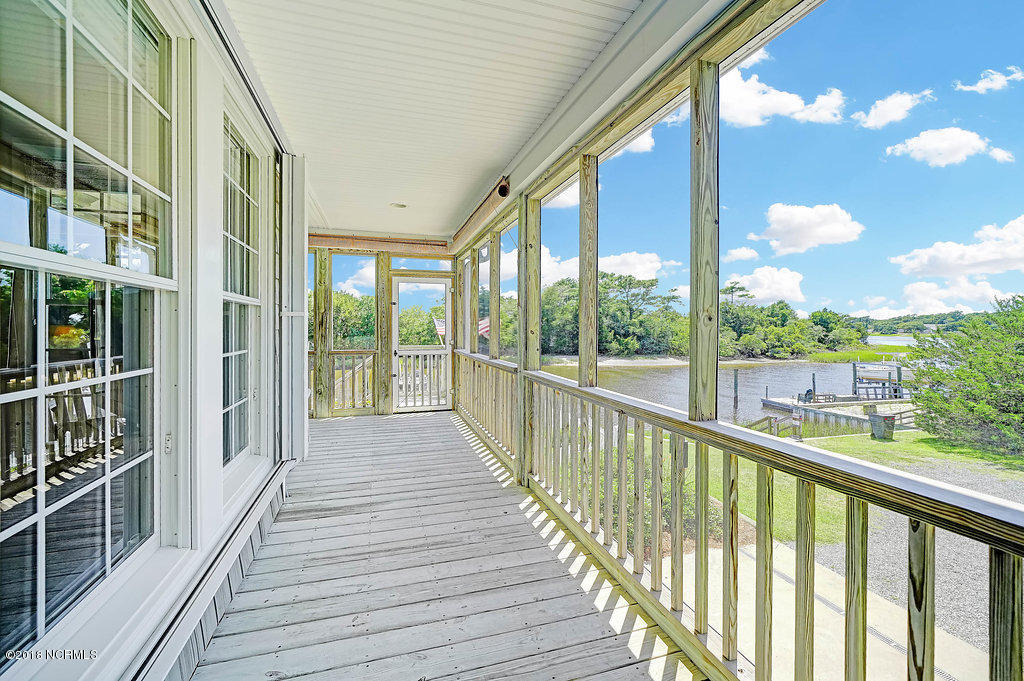 115 SW Yacht Drive