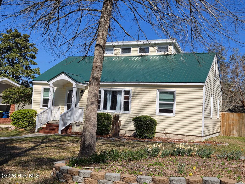 Photo of 213 Virginia Avenue, Morehead City, NC 28557 (MLS # 100563571)