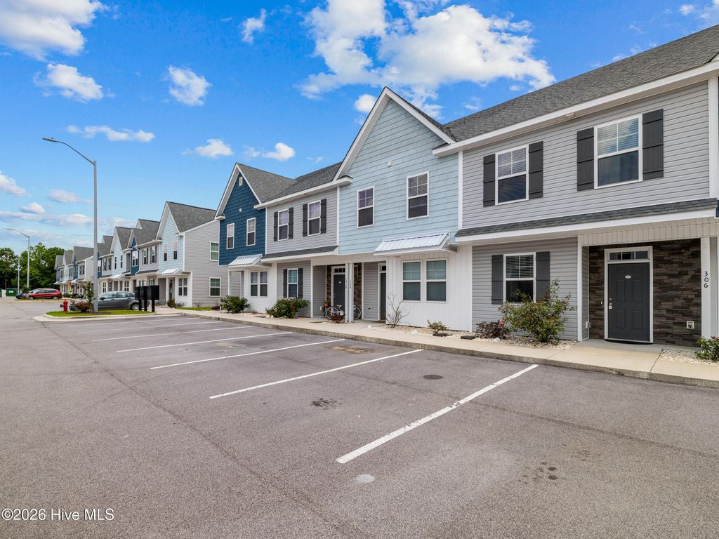 Photo of 306 Starfish Lane, Sneads Ferry, NC 28460 (MLS # 100572477)