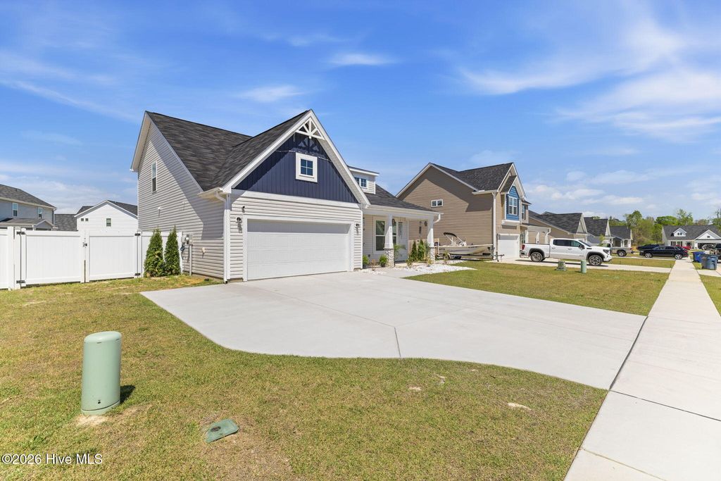 Photo of 103 Harvest Bluff Lane, Jacksonville, NC 28546 (MLS # 100566000)