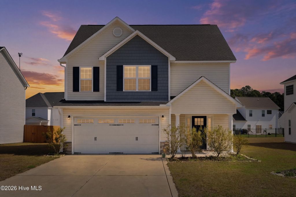 Photo of 433 Nantucket Trail, Sneads Ferry, NC 28460 (MLS # 100559479)