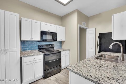 Tiny photo for 305 Macmillan Avenue N, Wilmington, NC 28403 (MLS # 100546999)