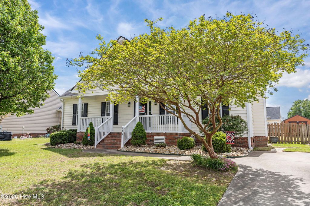 Photo of 692 Carrington Lane, Winterville, NC 28590 (MLS # 100565334)