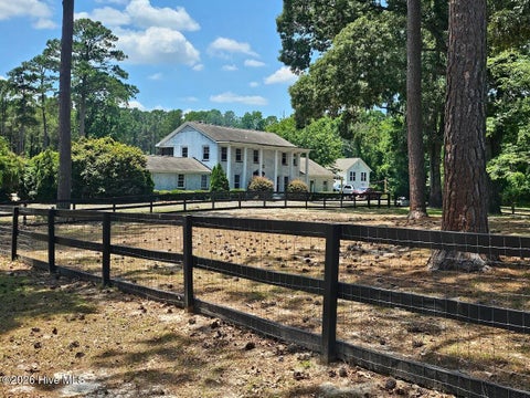Homes For Sale - 415 Whitebridge Road<br/> Hampstead, NC 28443