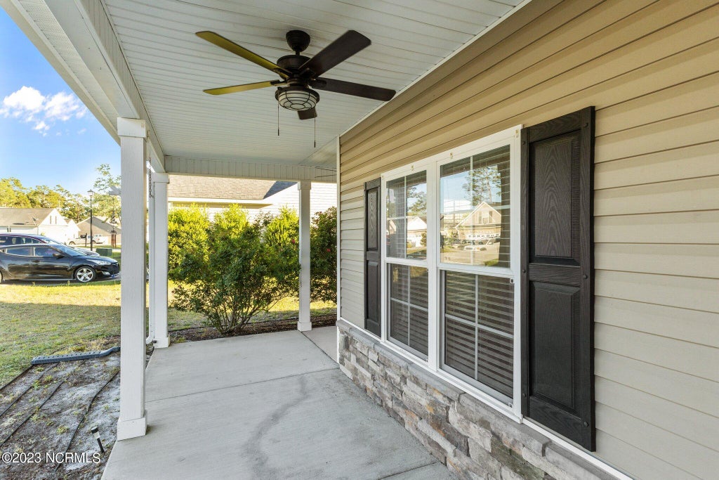 Photo of 319 Inverness Drive, Hubert, NC 28539 (MLS # 100608677)