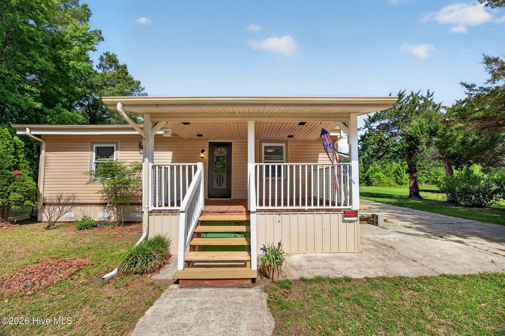 Photo of 1033 Old Northeast Road, Hallsboro, NC 28442 (MLS # 100574940)