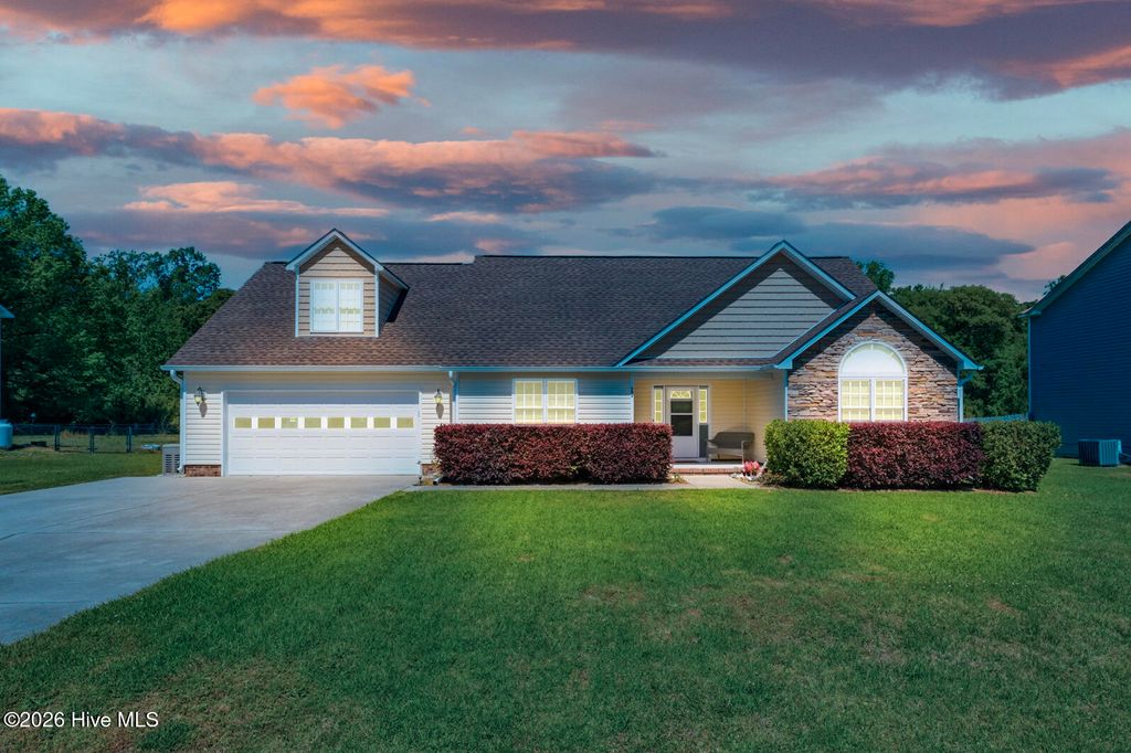 Photo of 382 Carolina Pines Boulevard, New Bern, NC 28560 (MLS # 100568447)