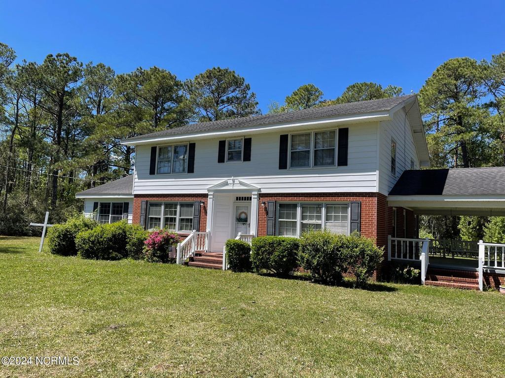 Photo of 152 W Bayshore Drive, Cedar Island, NC 28520 (MLS # 100581542)