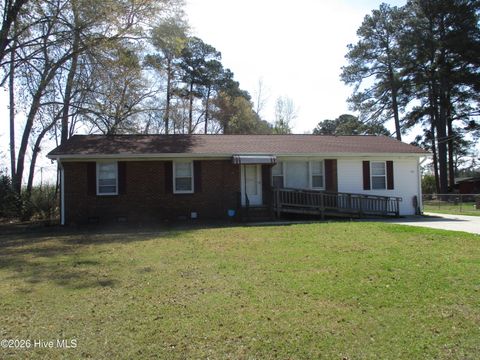 Homes For Sale - 2941 Poole Road<br/> Lenoir County, Kinston, NC 28504