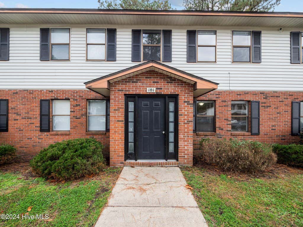 Photo of 101 Ravenwood Drive #B, Jacksonville, NC 28546 (MLS # 100587900)