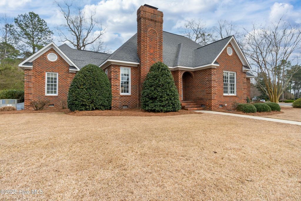 Photo of 1301 Par Drive, Kinston, NC 28504 (MLS # 100559325)