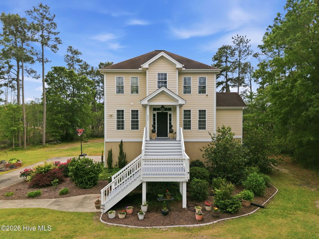 Photo of 223 Bailey Pointe Drive, Belhaven, NC 27810 (MLS # 100571331)