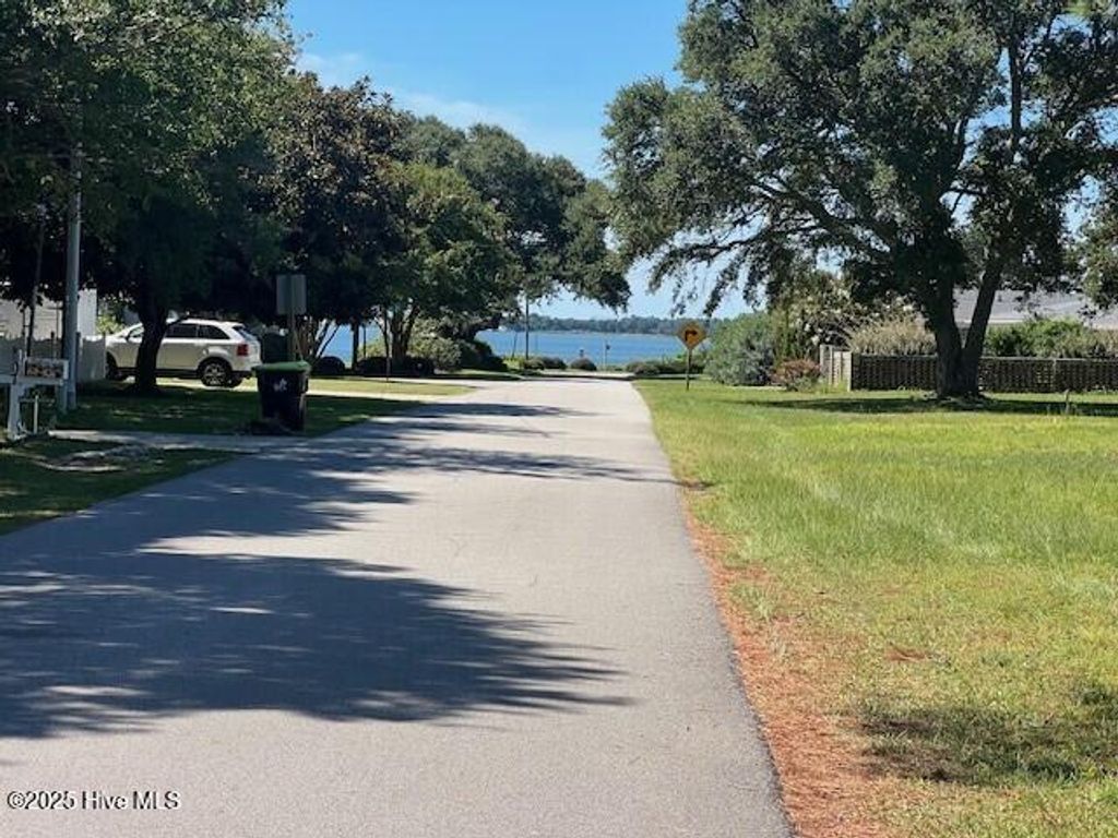 Photo of 204 Savannah Avenue, Morehead City, NC 28557 (MLS # 100529123)