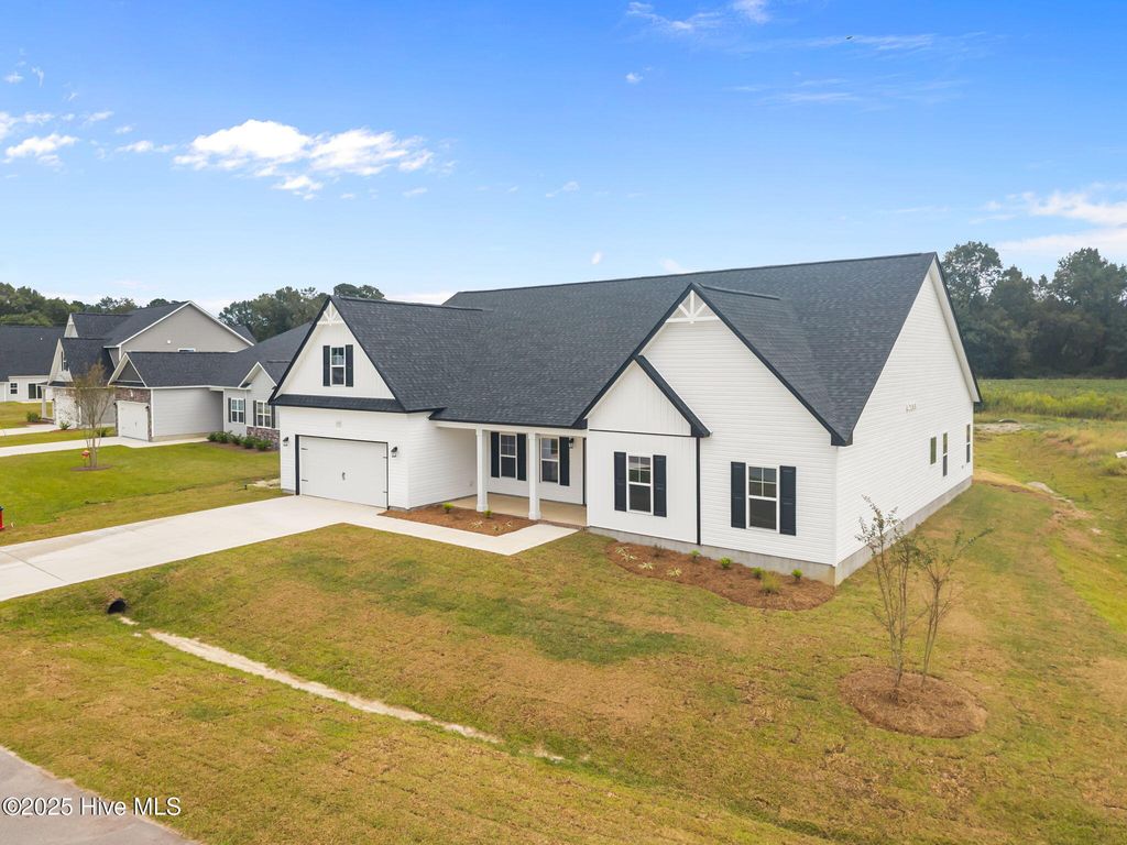 Photo of 208 Gate Water Court, Jacksonville, NC 28546 (MLS # 100561967)