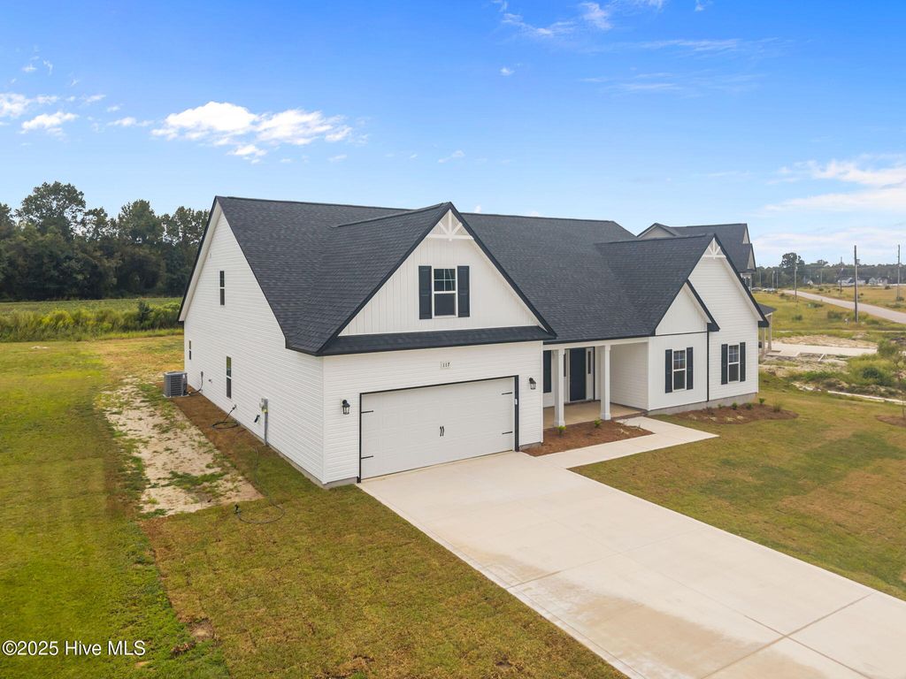 Photo of 208 Gate Water Court, Jacksonville, NC 28546 (MLS # 100561967)