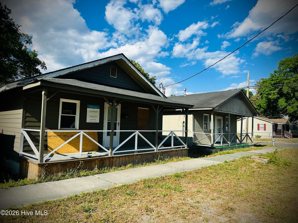 Photo of 519 Swann Street, Wilmington, NC 28401 (MLS # 100564999)