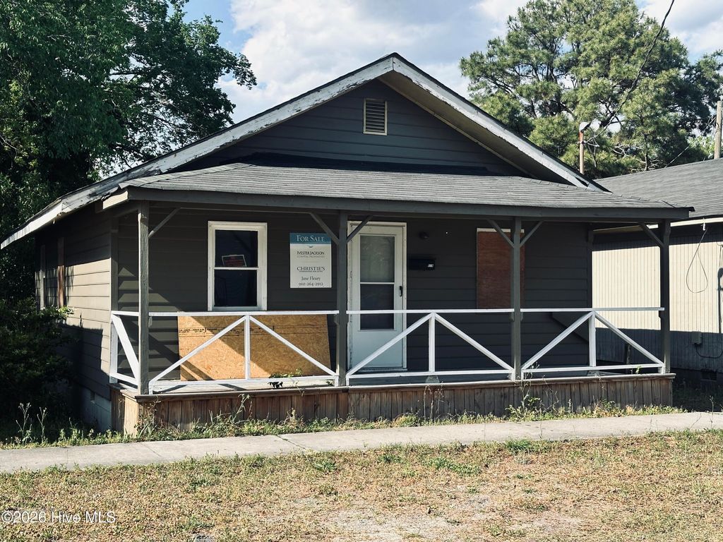 Photo of 519 Swann Street, Wilmington, NC 28401 (MLS # 100564999)