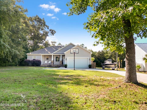 Tiny photo for 204 Doe Ridge Road, Hampstead, NC 28443 (MLS # 100604255)