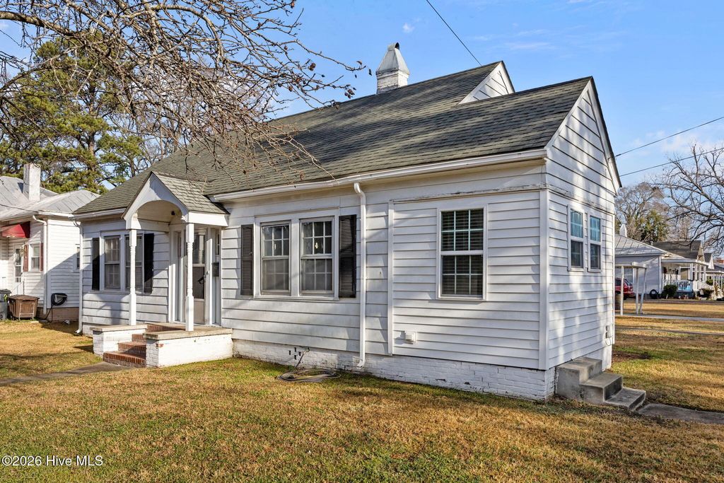 Photo of 3612 E Wilson Street E, Farmville, NC 27828 (MLS # 100547968)