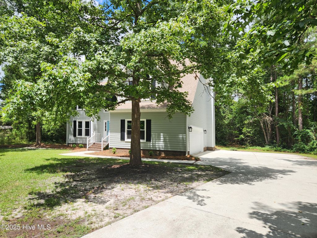Photo of 10250 Timber Ridge Court SE, Leland, NC 28451 (MLS # 100517489)