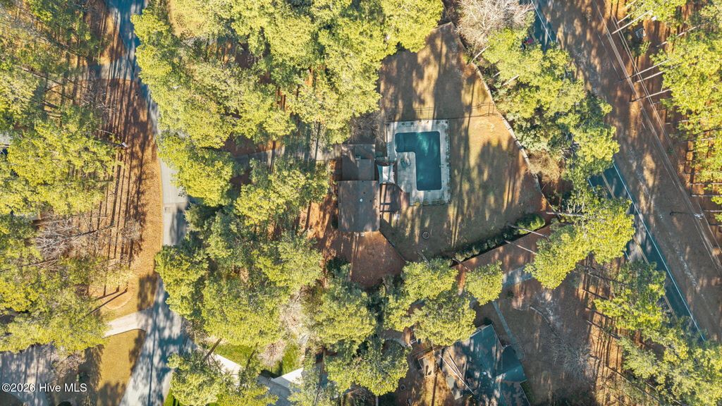 Photo of 215 Canterbury Road, Southern Pines, NC 28387 (MLS # 100573231)