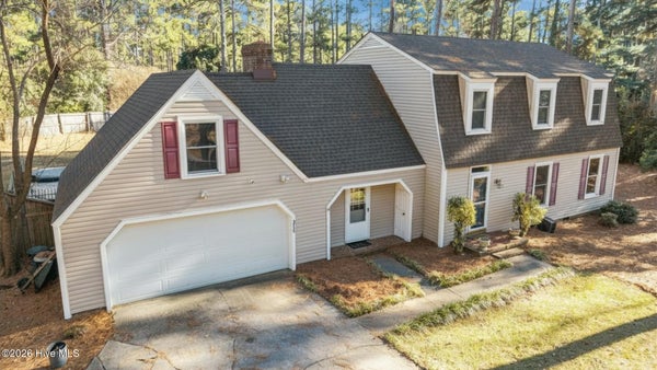 215 CANTERBURY RD, SOUTHERN PINES, NC 28387 - Image 52d76cab7d37fae9242413f23ce5a2bb/2370767628